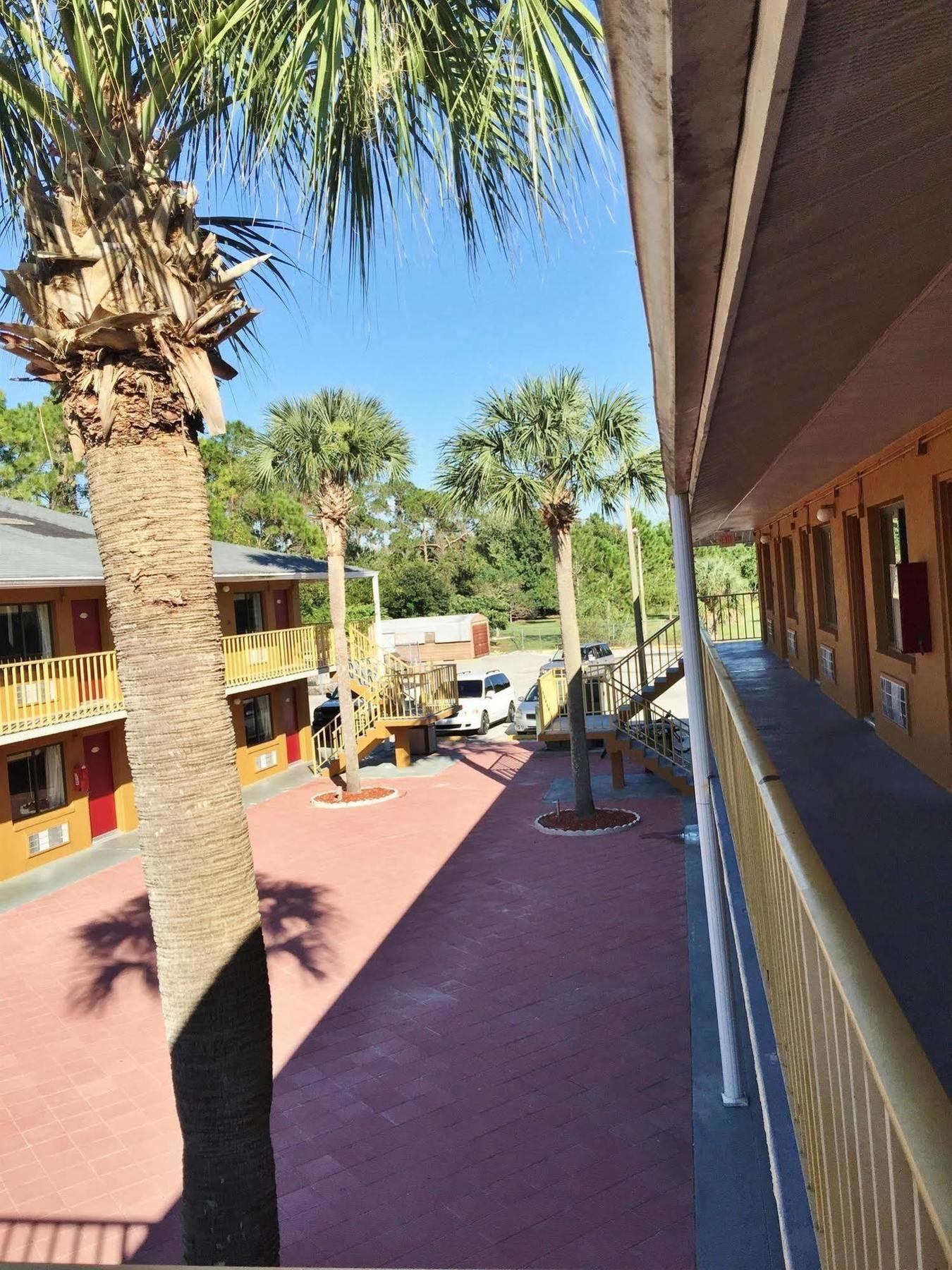 Country Hearth Inn- Kissimmee Exteriér fotografie